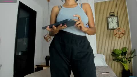 Jessica Pethersson  online show from 01/19/25, 06:00