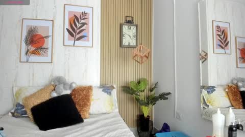 Jessica Pethersson  online show from 01/24/25, 12:10