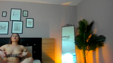 Snapshot of jessica_skyy chatting on 03/05/26, 07:04 jessica_skyy online show from 03/05/26, 07:04