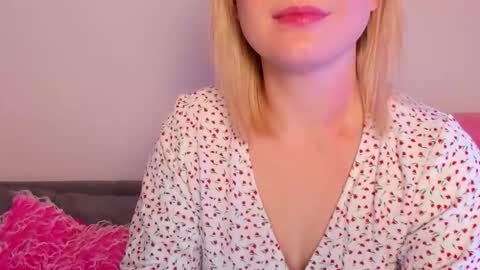 Snapshot of jessicabeverly chatting on 03/14/26, 12:43 JessicaBeverly online show from 03/14/26, 12:43