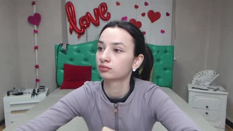 Snapshot of jessicabreez chatting on 04/26/26, 05:05 JessicaBreez online show from 04/26/26, 05:05