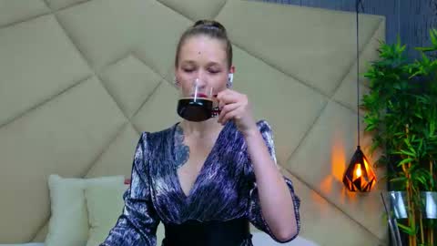 Jessica online show from 03/18/26, 09:18