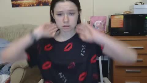 jessicaholland1 online show from 05/31/26, 05:53