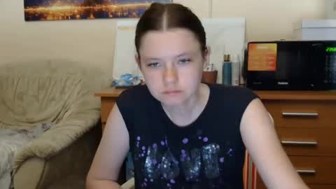 jessicaholland1 online show from 06/23/26, 07:01