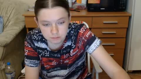 jessicaholland1 online show from 07/19/26, 05:27