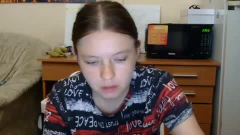 jessicaholland1 online show from 07/20/26, 06:54