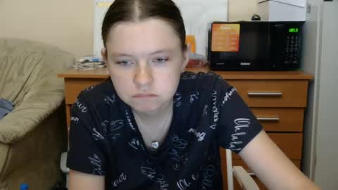 jessicaholland1 online show from 07/26/26, 06:04