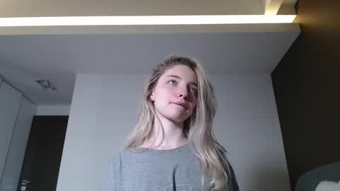 Jessica online show from 04/25/26, 03:53