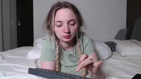Snapshot of jessicahwinters chatting on 06/02/26, 10:01 Jessica online show from 06/02/26, 10:01