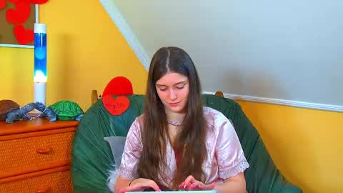 Jessica online show from 02/15/26, 08:02