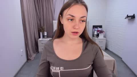 Snapshot of jessicalime chatting on 12/28/24, 07:00 JESSICA online show from 12/28/24, 07:00