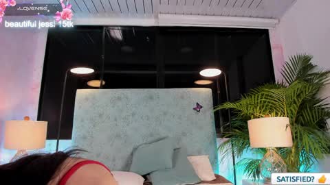 JESSI AND NAOMI online show from 05/02/26, 01:54