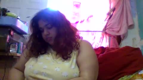 Snapshot of jessicarabbits4 chatting on 04/25/26, 05:43 dovedianna online show from 04/25/26, 05:43