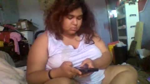 Snapshot of jessicarabbits4 chatting on 05/17/26, 02:57 dovedianna online show from 05/17/26, 02:57