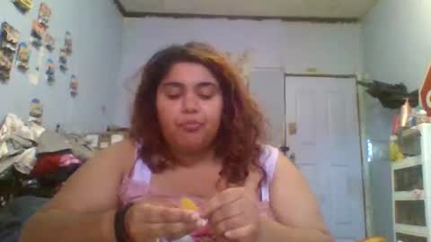 Snapshot of jessicarabbits4 chatting on 05/19/26, 10:38 dovedianna online show from 05/19/26, 10:38