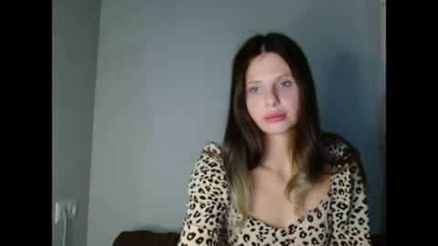 Snapshot of jessicaxq chatting on 06/23/26, 04:54 Jessicaxq online show from 06/23/26, 04:54