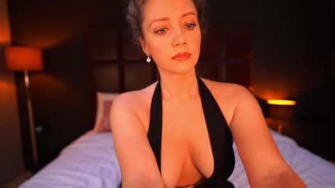 Jessica online show from 11/22/25, 04:00