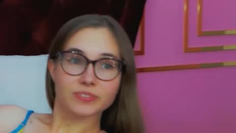 Snapshot of jessiejuss chatting on 10/15/25, 01:55 JessieJuss online show from 10/15/25, 01:55