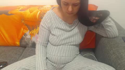 Snapshot of jessiestar3 chatting on 02/23/25, 01:32 jessiestar3 online show from 02/23/25, 01:32