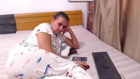 Snapshot of jessiestar3 chatting on 09/12/25, 04:07 jessiestar3 online show from 09/12/25, 04:07
