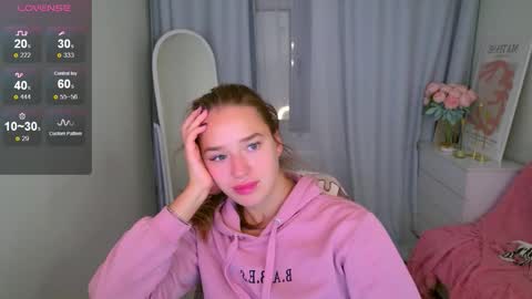 Jessi online show from 10/10/25, 02:05