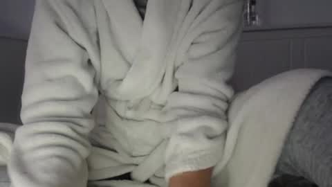 jessieryan online show from 10/07/25, 04:20