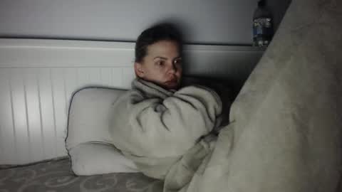 jessieryan online show from 12/16/25, 04:39