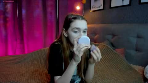 Jessie online show from 11/18/25, 09:14