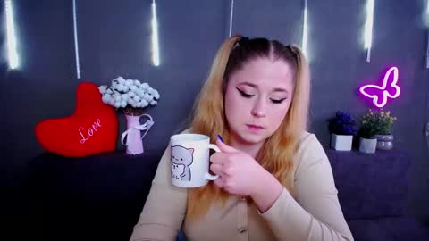 Jess online show from 02/19/26, 07:48