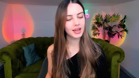 Snapshot of jesskats chatting on 09/15/25, 01:22 Jesskats online show from 09/15/25, 01:22