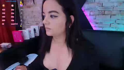 Snapshot of jessy_capelli chatting on 10/31/25, 07:37 jessy_capelli online show from 10/31/25, 07:37