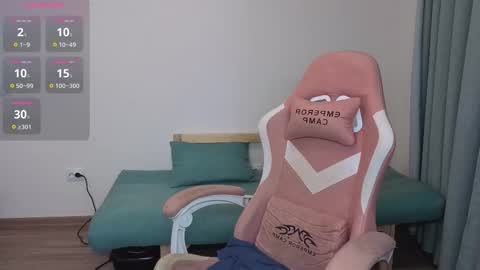 Jessy online show from 12/22/25, 10:01