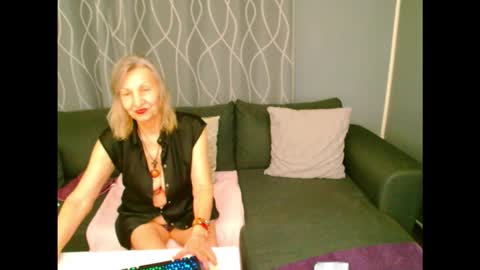 Snapshot of jessy_curt chatting on 12/05/25, 03:59 jessy curt online show from 12/05/25, 03:59