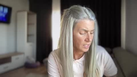 Snapshot of jessye_vega chatting on 09/24/25, 09:56 Jessye online show from 09/24/25, 09:56