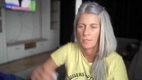 Snapshot of jessye_vega chatting on 09/29/25, 12:10 Jessye online show from 09/29/25, 12:10