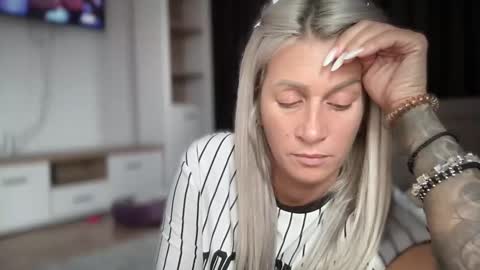 Snapshot of jessye_vega chatting on 10/16/25, 10:05 Jessye online show from 10/16/25, 10:05