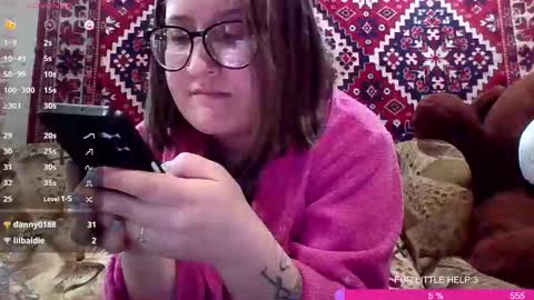 Bye everyone i cant see any reason to stay here wish u luck online show from 11/08/25, 08:14