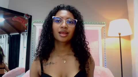 Snapshot of jessyzoe chatting on 01/27/25, 04:43 Jessy online show from 01/27/25, 04:43