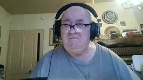 guy online show from 02/10/26, 08:18