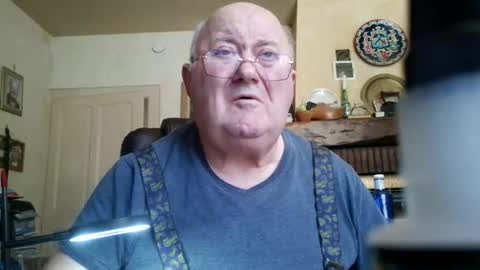 guy online show from 04/26/26, 02:04