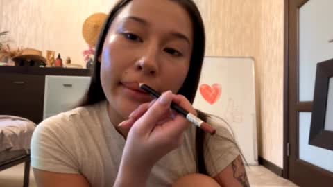 Lynn online show from 10/22/25, 07:30