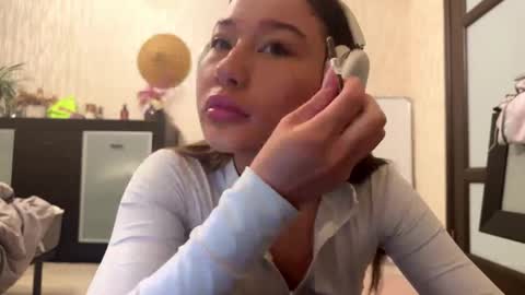 Lynn online show from 11/03/25, 07:20