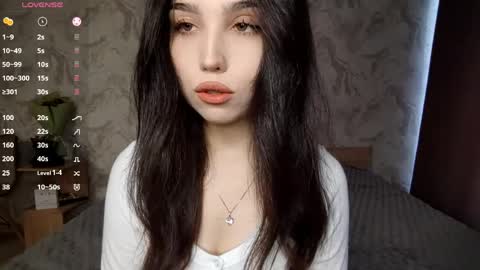 I am Gina ntmu Lets hit 10 Thumbs Up together online show from 04/09/26, 09:26