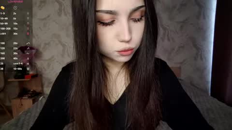I am Gina ntmu Lets hit 10 Thumbs Up together online show from 04/26/26, 06:55