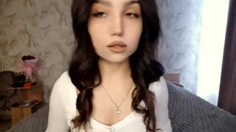 I am Gina ntmu Lets hit 10 Thumbs Up together online show from 05/02/26, 06:29