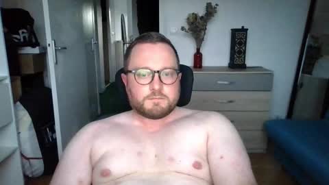 jeuneloup92 online show from 10/27/25, 04:55