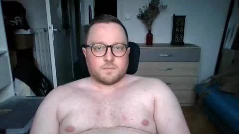 jeuneloup92 online show from 02/17/26, 04:57