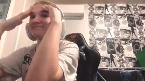 Helgi online show from 11/29/25, 01:25