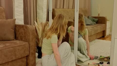 Gwen online show from 01/09/26, 07:22