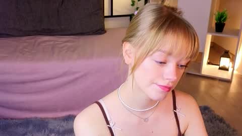 Gwen online show from 02/19/26, 08:49